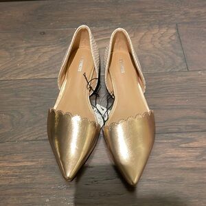 NWT gold snake print flat shoes size 7